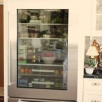 Glass door refrigerator