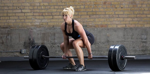 Jen Sinkler - Jefferson Deadlift